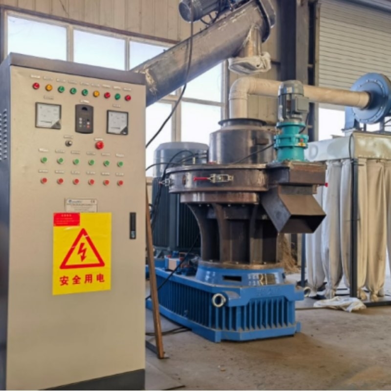 Macchina automatica per pellet di alimentazione con anello di combustibile per pellet di legno 1-4T / H