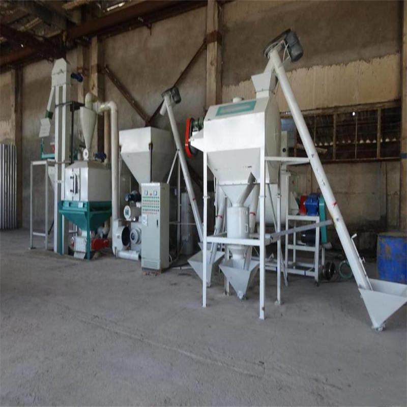 1000 kg/h Linea di produzione di pellet per mangimi, triturazione, miscelazione, granulazione, raffreddamento Imballaggio 5in1