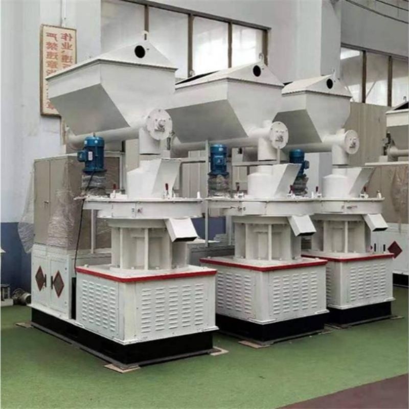 Efficienza Macchina di briquettatura a biomassa per legno di paglia Briquette di segatura da 200-500 kg/h Capacità e 18,5kw