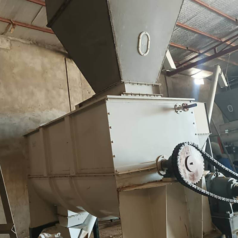 1-5 tonnellate all'ora Capacità di produzione di pellet per mangimi per bovini, suini, polli e animali per grandi impianti di produzione di pellet