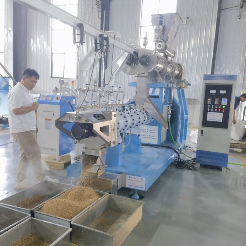 1t/h Capacità CE SGS Macchina di estrussione a pellet per mangimi di tilapia galleggiante con condizionatore a vapore