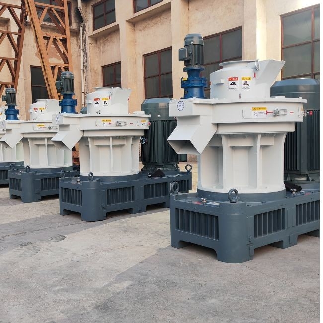 Macchina per pellet di legno di grande capacità Biomassa Legno pellet linea di produzione anello verticale die Legno pellet Machine