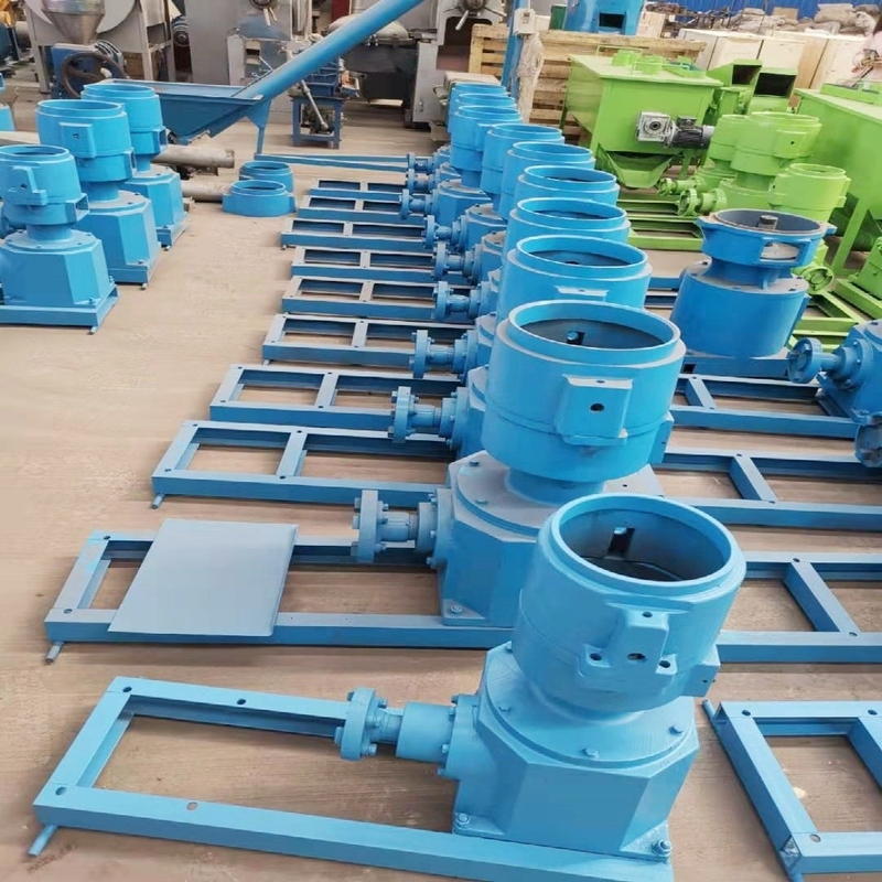 Macchina per la produzione di pellet per mangimi su piccola scala 4KW Motore Tipo elettrico Macchina per la produzione di mangimi per animali