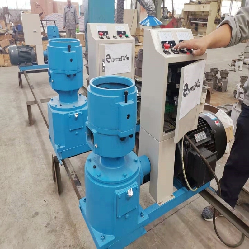 120 kg/h Macchina elettrica per pellet per mangimi 4kw Produttore di pellet per mangimi per animali per aziende agricole