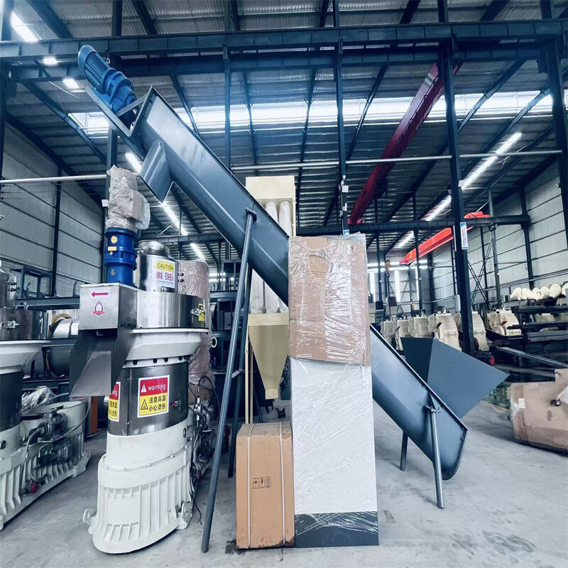 Macchine per pellet di legno a anello commerciale con capacità di 0,5-15 T/H e matrici in acciaio legato ad alto cromo per la linea di produzione di pellet di biomassa a risparmio energetico