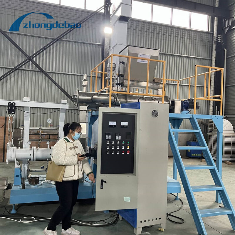Linea di produzione di mangimi galleggianti a forma di cuscino o pane con diametro di vite φ60-φ175 mm che fornisce un pellet di mangimi coerente