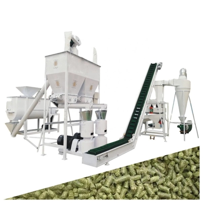 Macchina di fabbricazione dell'alimentazione del pollame dell'alfalfa 4mm di Hen Feed Making Machine Grain della mucca