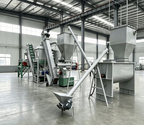 Linea di produzione di pellet per mangimi personalizzabile con installazione guidata da ingegnere e alimentazione elettrica a 380V/50Hz/3fase